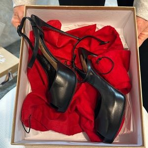 Christian Louboutin 4inch Black Pumps